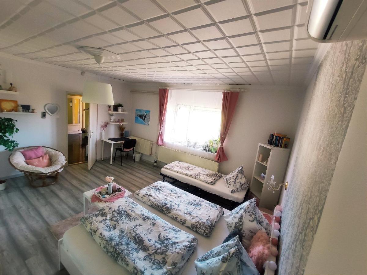 Szandra Vendeghaz Osku Exteriör bild